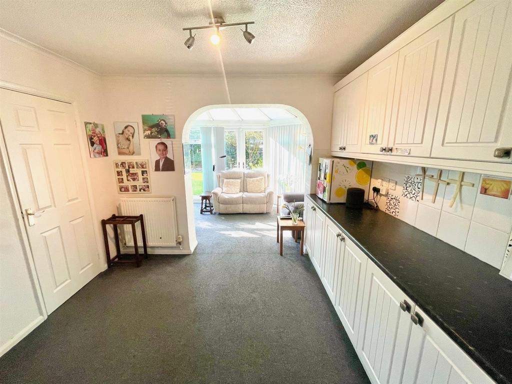 Dining Room.jpg