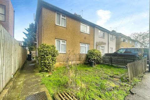 3 bedroom semi-detached house for sale, Sydney Road, Watford WD18