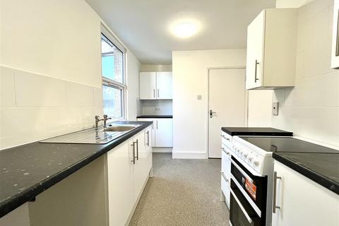 1 bedroom maisonette to rent, Durants Road, Enfield, EN3