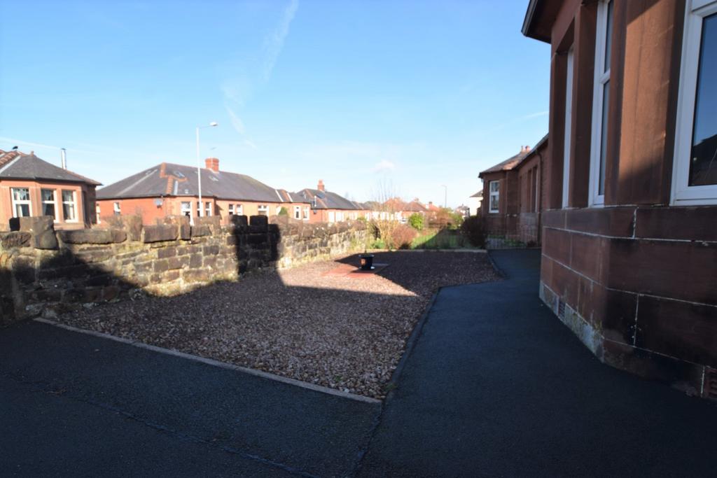41 Albert Road, Dumfries, DG2 9 DN - Grieve Grierso