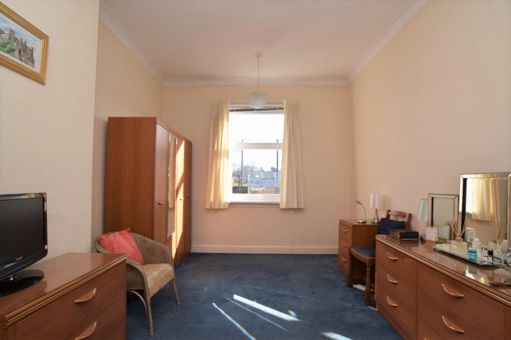 41 Albert Road, Dumfries, DG2 9 DN - Grieve Grierso