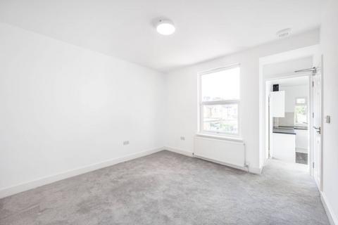 1 bedroom flat to rent, Graham Road, Harrow Weald, Harrow, HA3