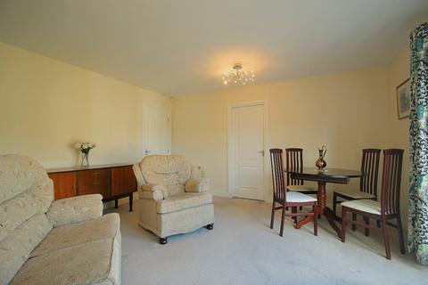 2 bedroom flat for sale, Acre Court, Wibsey, Bradford, BD6