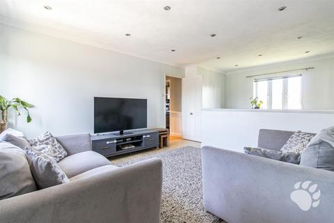 2 bedroom flat for sale, Copperfields, Basildon SS15