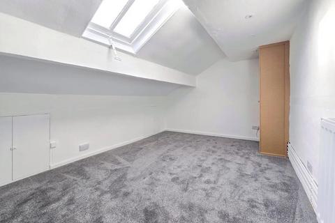 1 bedroom flat to rent, Links Road