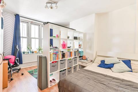 3 bedroom flat for sale, Camden Park Road, Camden Town, London, NW1