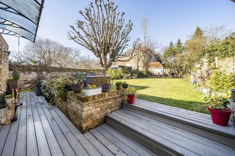 Flat 4, 29 Mount Park Crescent, London, W5 2RN
