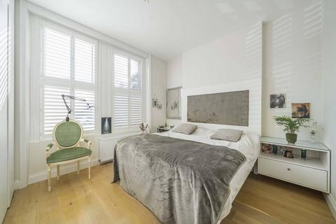 Flat 4, 29 Mount Park Crescent, London, W5 2RN