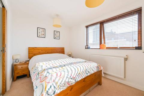 2 bedroom flat for sale, 8 Trevithick Way, London E3