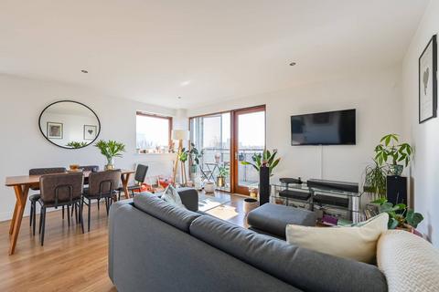 2 bedroom flat for sale, 8 Trevithick Way, London E3