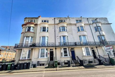 1 bedroom flat for sale, Cavendish Place, Eastbourne