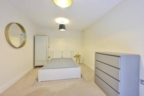 2 bedroom flat to rent, Worple Road, Wimbledon, LONDON, SW19