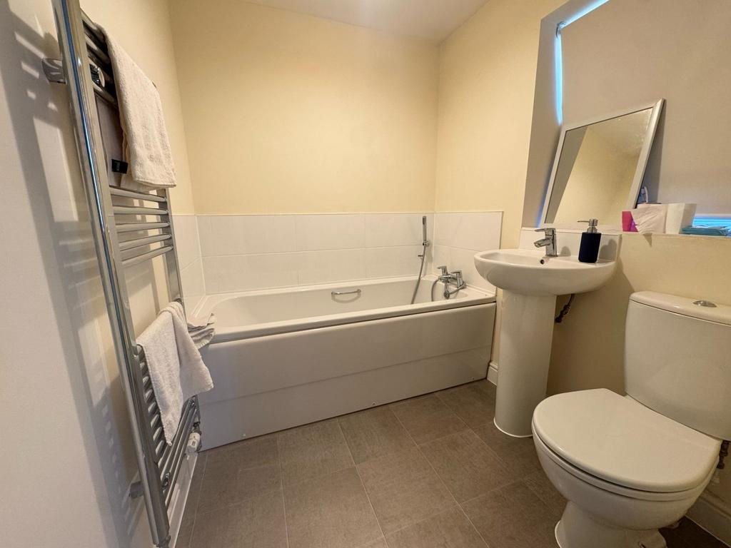 Main bathroom