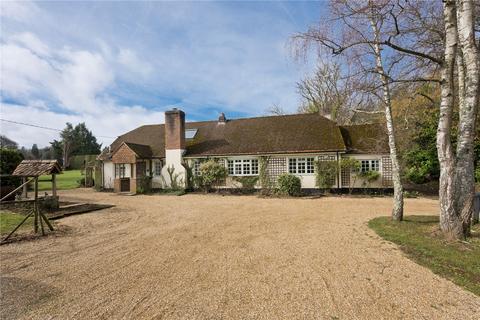 4 bedroom detached house to rent, Smithfield Lane, Headley Down, Bordon, Hampshire, GU35