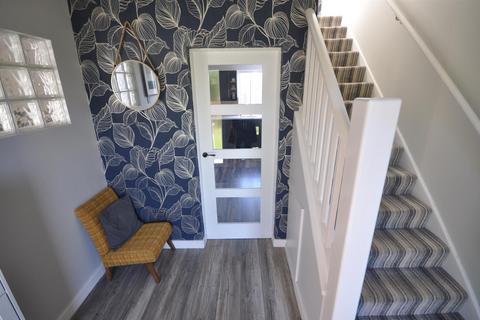 33 Hawthorne Road, Thorne, Doncaster, DN8 4HE