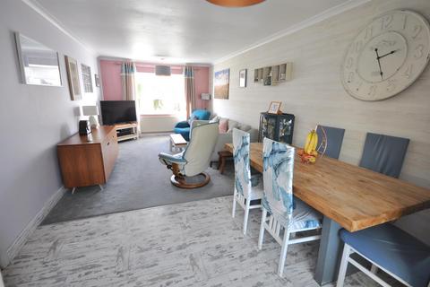 33 Hawthorne Road, Thorne, Doncaster, DN8 4HE