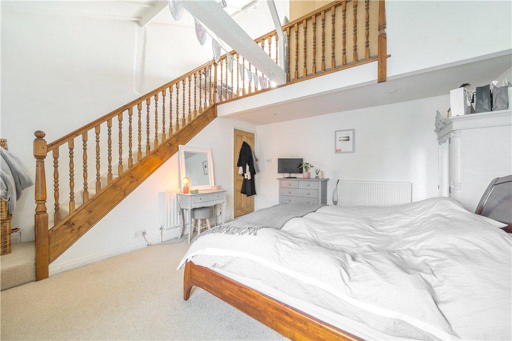 Master/Mezzanine