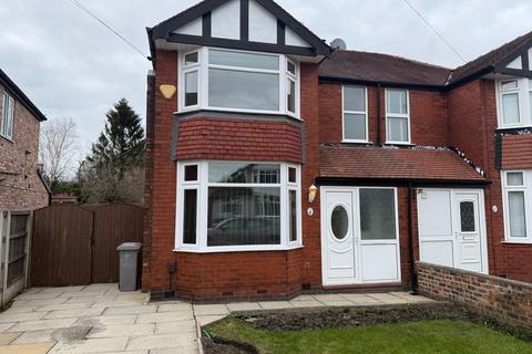 3 bedroom semi-detached house to rent, Brook Avenue, Timperley, WA15