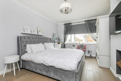 15 Mount Close, Winchester, SO22 6ET
