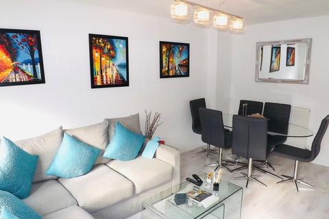 17 Burnham Close, London, NW7 2SE