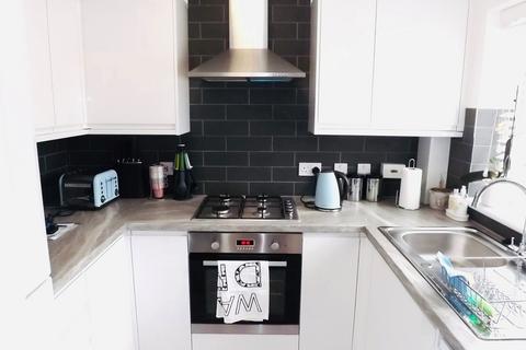 17 Burnham Close, London, NW7 2SE
