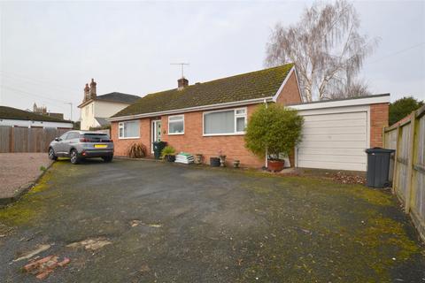 2 bedroom detached bungalow for sale, Farley Road, Malvern