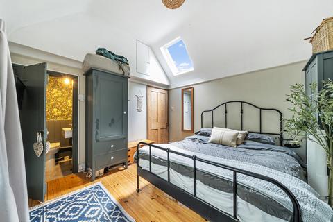 134 Brighton Road, Godalming, GU7 1PL