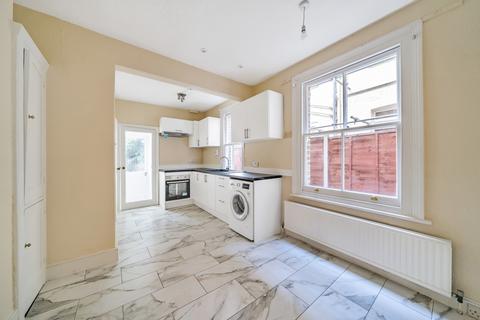 1 bedroom apartment to rent, Petley Road London W6