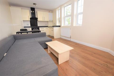 1 bedroom flat to rent, High Road, North Finchley