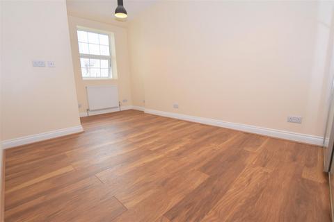 1 bedroom flat to rent, High Road, North Finchley