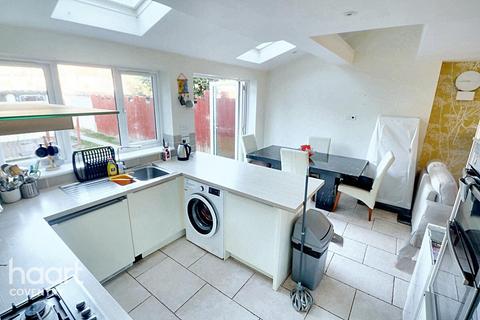 5 bedroom terraced house for sale