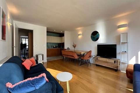 3 bedroom apartment to rent, St Williams Court, Gifford Street, Islington, London, N1