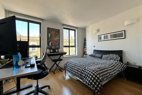 3 bedroom apartment to rent, St Williams Court, Gifford Street, Islington, London, N1