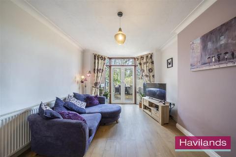 4 bedroom semi-detached house for sale, Uplands Way, London