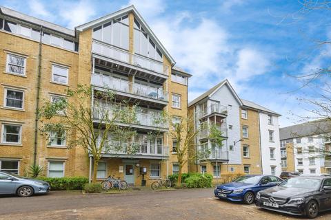 3 bedroom flat for sale, St Andrews Close, Canterbury CT1