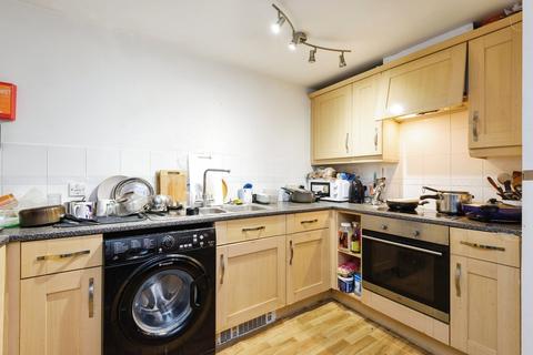 3 bedroom flat for sale, St Andrews Close, Canterbury CT1