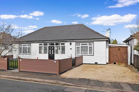 4 bedroom detached bungalow for sale, 4 Withers Road, St. John's, Worcester.  WR2 4AG