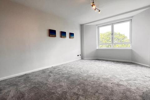 2 bedroom flat to rent, Milnpark Gardens, Glasgow G41