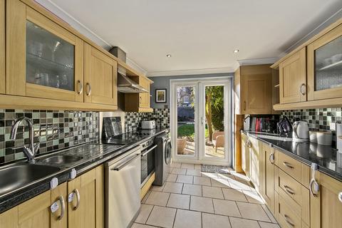 3 bedroom end of terrace house for sale, Fulwell Road, Teddington