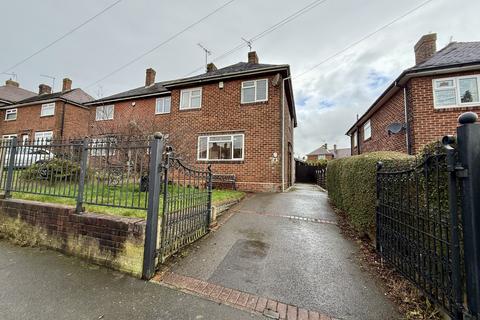 3 bedroom semi-detached house to rent, Windmill Avenue, Belper DE56