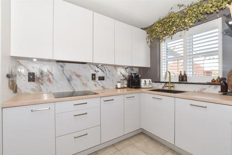 3 bedroom end of terrace house for sale, Huntley Mews, Southwater, Horsham, West Sussex