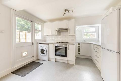 1 bedroom flat to rent, Radbourne Road, London SW12