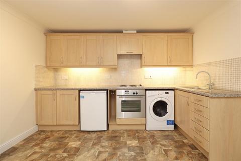 1 bedroom flat for sale, Manor Court, Stamford Bridge