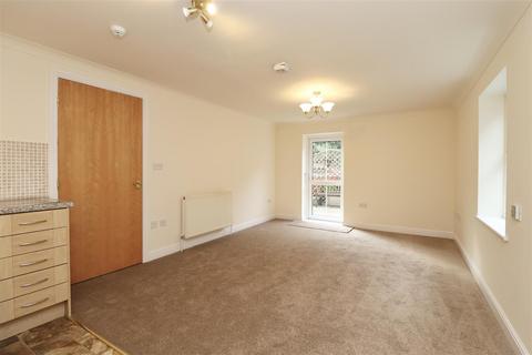 1 bedroom flat for sale, Manor Court, Stamford Bridge