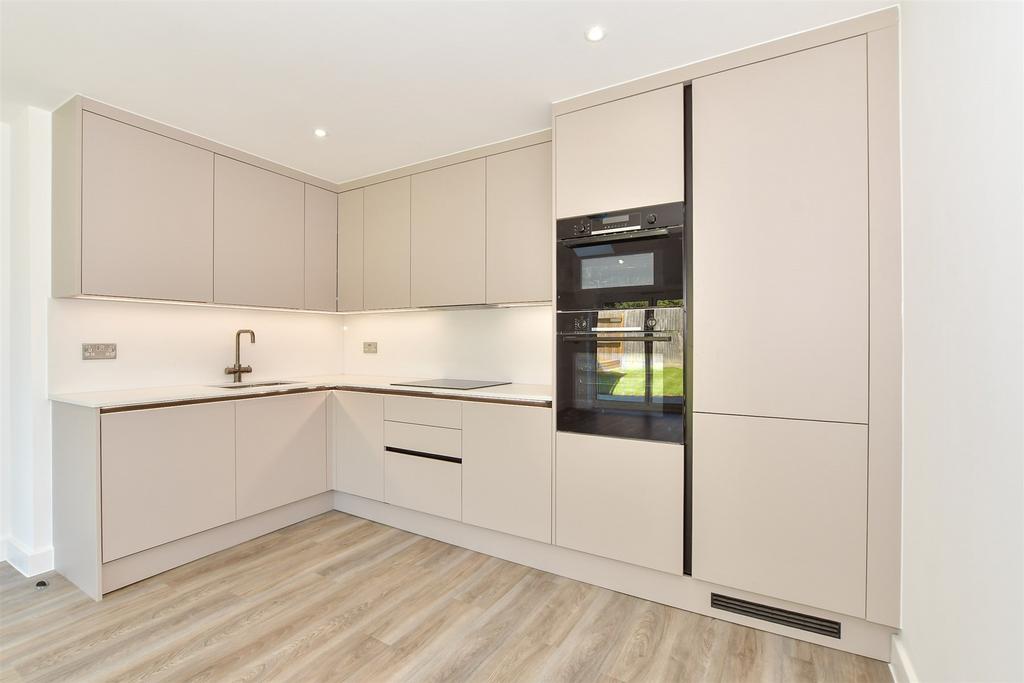 Lounge/Kitchen