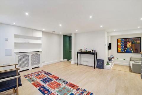 2 bedroom flat for sale, Melina Road, London W12