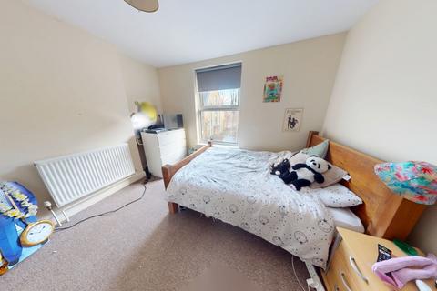 3 bedroom semi-detached house to rent, 10 St Pauls Avenue, Nottingham, NG7