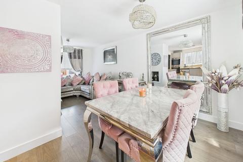 2 Forge Avenue, Calverton, Nottingham, NG14 6HU