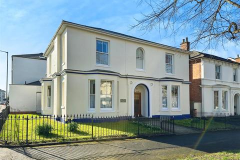 4 bedroom detached house for sale, Binswood Avenue, Leamington Spa