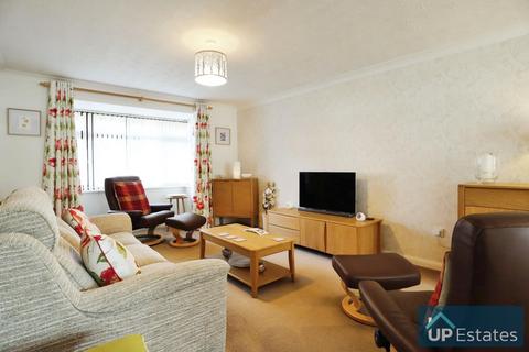 3 bedroom detached house for sale, Larkfield Way, Coventry